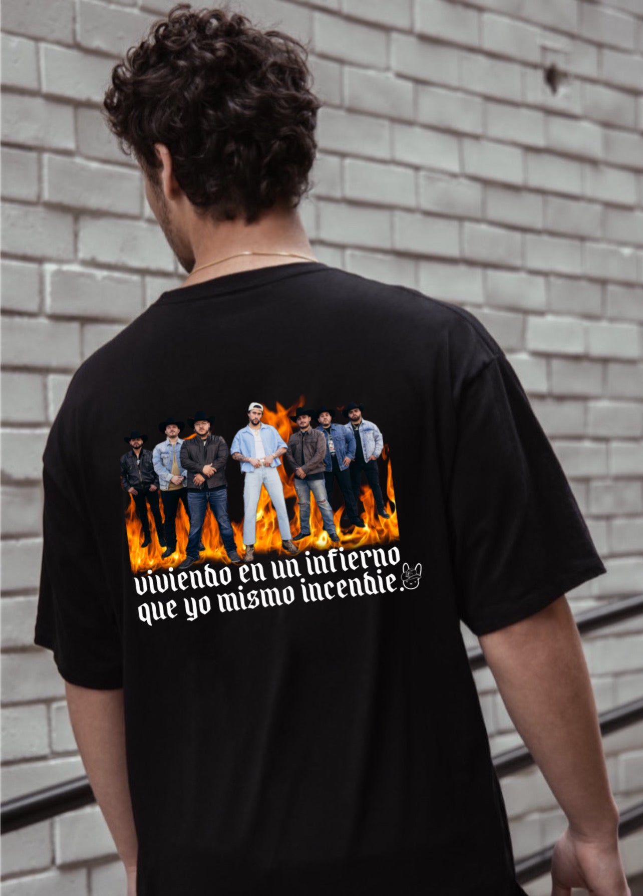 Viviendo en un infierno Unisex T shirt